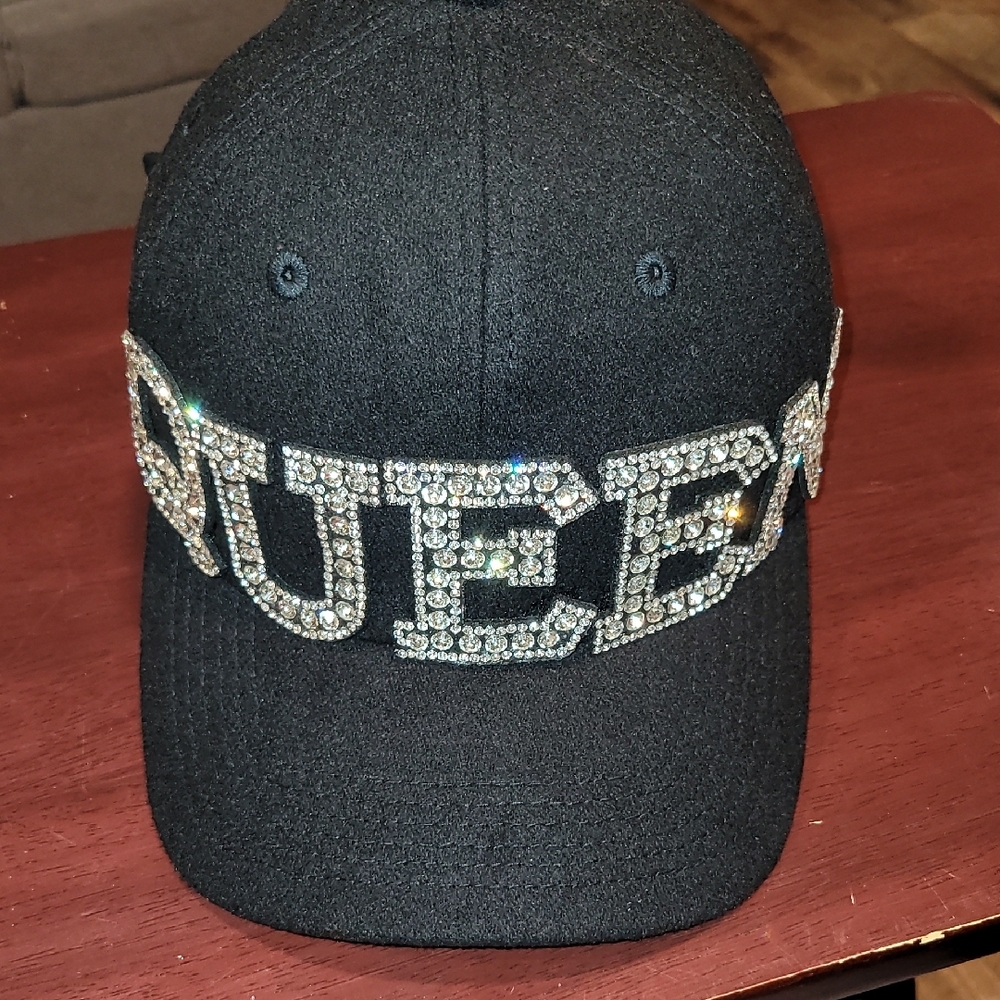 Black Rhinestone Embellished Cap - Picture 4 of 6